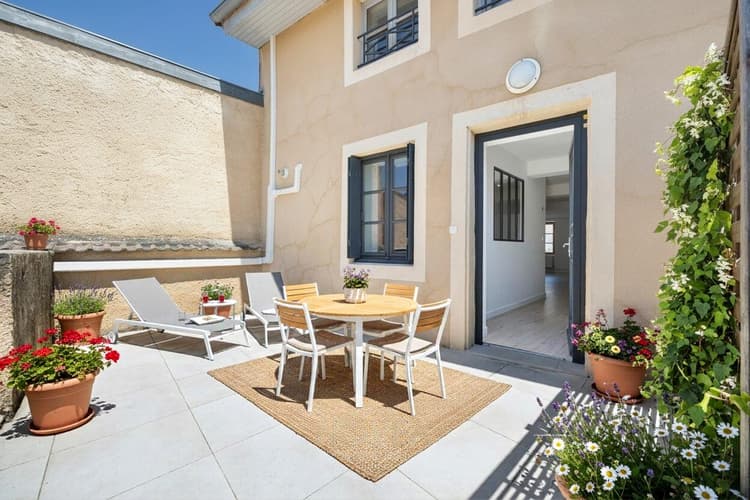 Duplex 100 m2 hyper centre avec terrasse au calme