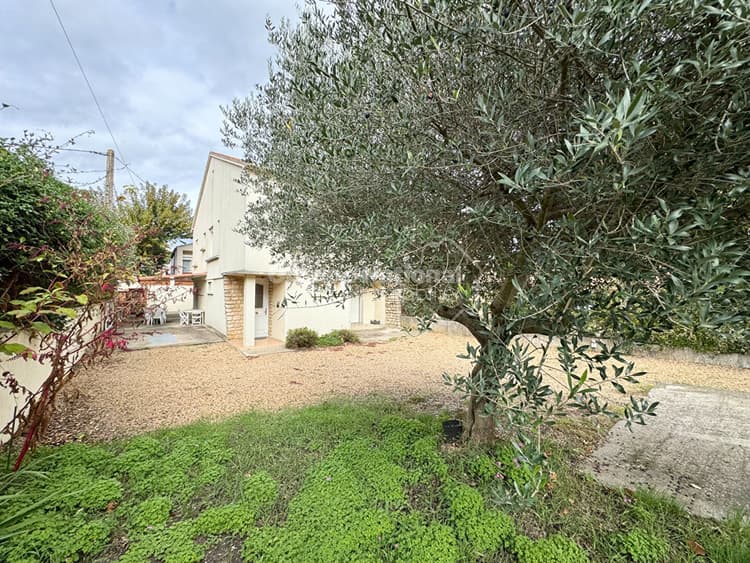 Maison 120 m2 avec jardin et cuisine d'été