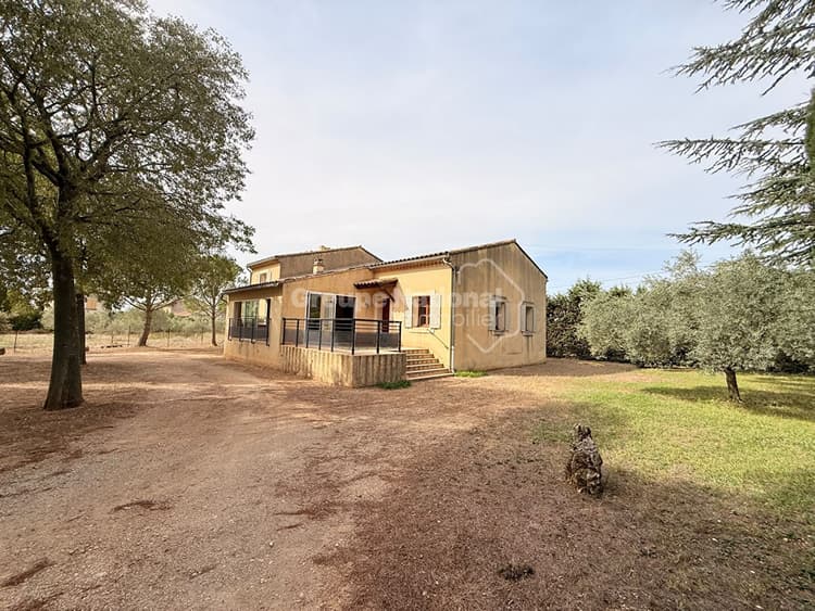 MAISON T4 PERNES LES FONTAINES 175 M² AVEC JARDIN CLOS