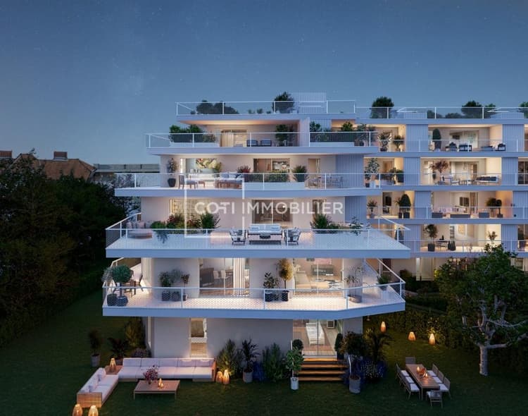 MARSEILLE AVENUE DU PRADO - 3 PIECES AVEC JARDIN - 57.9m2