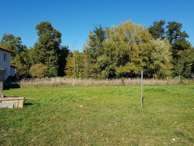 Terrain Toussieux 309 m2
