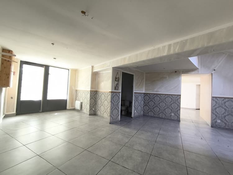 LES ABRETS EN DAUPHINE, local commercial