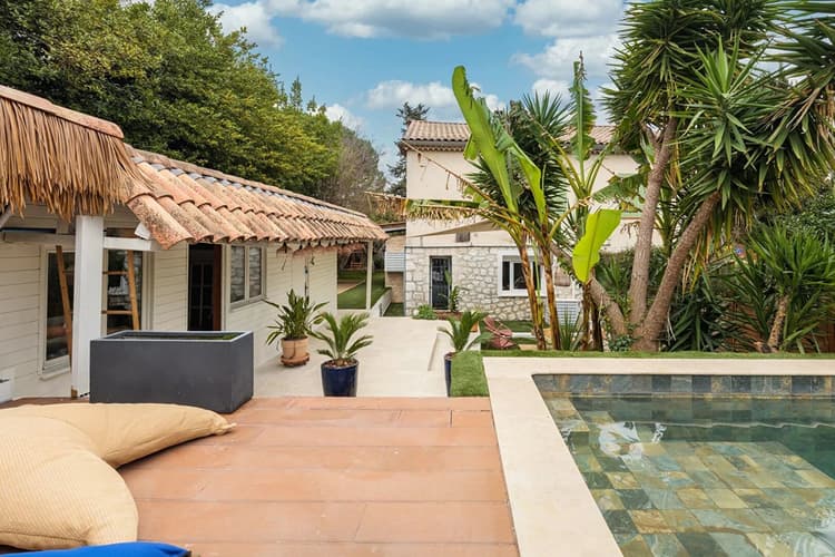 Saint Paul de Vence Élégant appartement 4 pièces avec jardin e