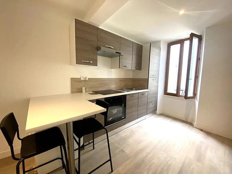 VALLAURIS : appartement 2 pièces en location