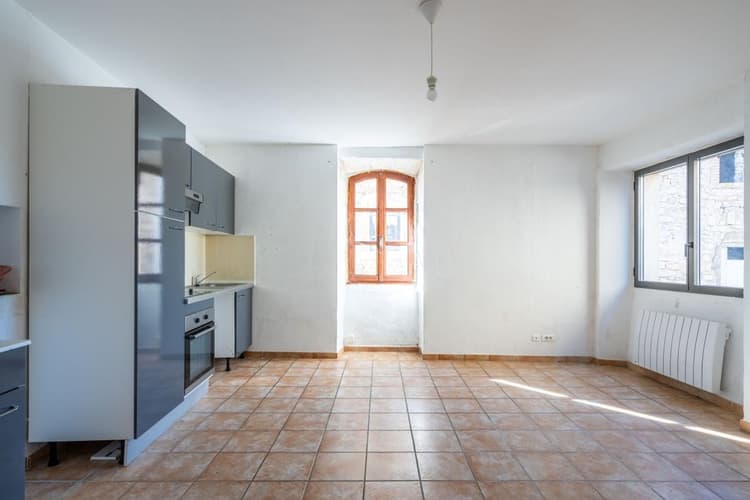Studio lumineux de 27 m² dans un environnement calme, proche d'Uzès