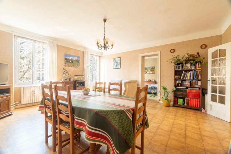 BIARRITZ, T4 traversant 97 m² avec aperçu océan & Phare