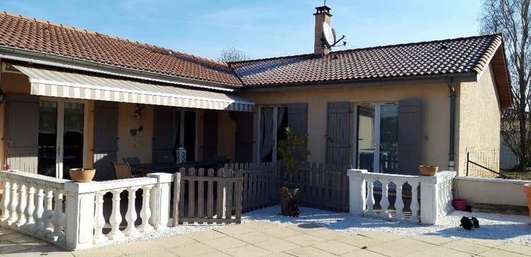 Maison de ville sur terrain de 440 m² au calme