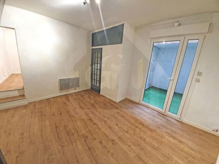 Location Piolenc T2 en duplex avec cour privative