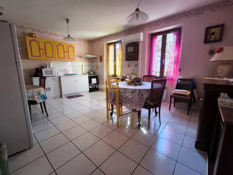 Bâtiment de 103 m² avec 2 chambres à Carpentras — Excellent investissement - Immeuble en excellent état