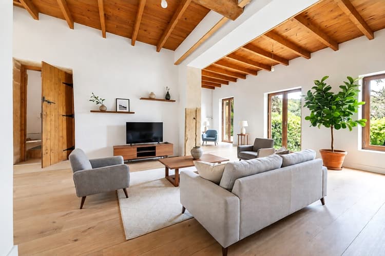 Maison en Pierres Dorées 4 chambres avec Jardin