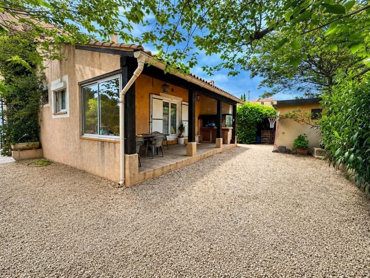 Maison familiale avec piscine 5 chambres 133,83 m2 Ter