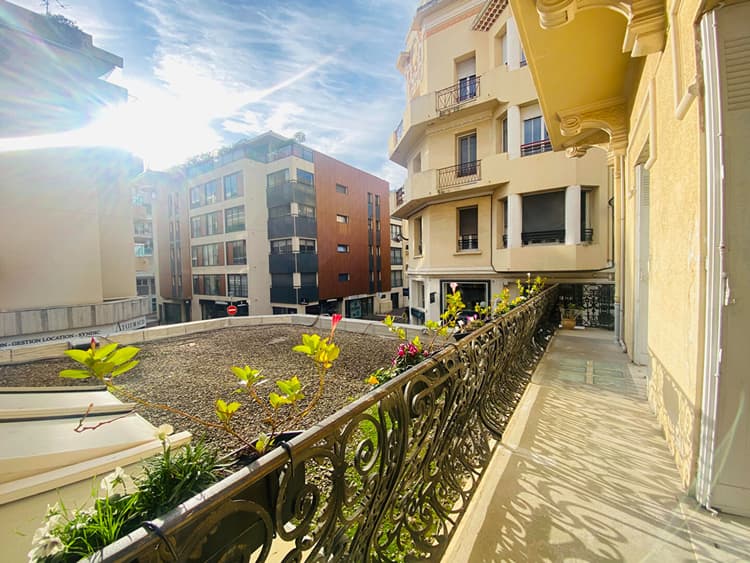 TRIANGLE D'OR - 3P de 78m² entièrement rénové