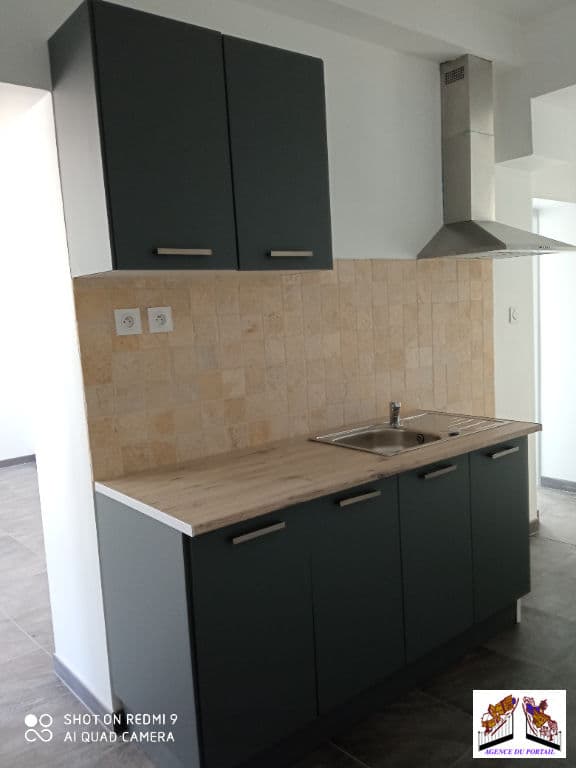 A LOUER appartement T2 AU 2ÈME étage à RIANS