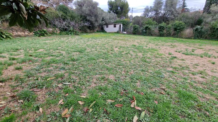 Chateau-gombert 13 em Marseille terrain à batir 1000 m2
