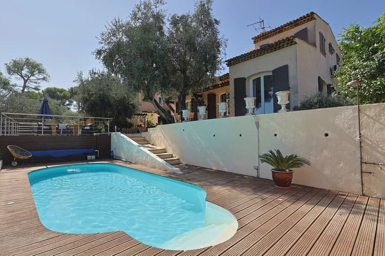 NICE BELLET – MAISON 114 M² AVEC PISCINE, STUDIO ET ENVIRONNEMENT VERDOYANT
