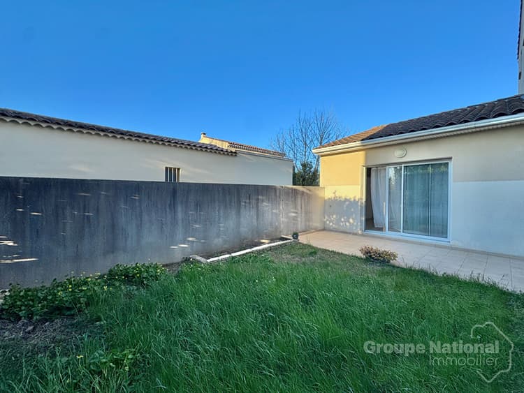Maison Saumane De Vaucluse 7 pièce(s) 232m2 sur 3 000 m2 de terrain