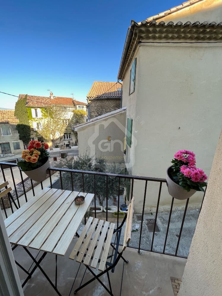 A LOUER Appartement Châteauneuf Du Pape 3 pièce(s) 50 m2 avec balcon