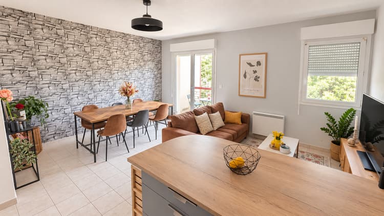 Appartement Saint Pierre Du Mont 3 pièces 60 m², 2 places de parking et 2 balcons