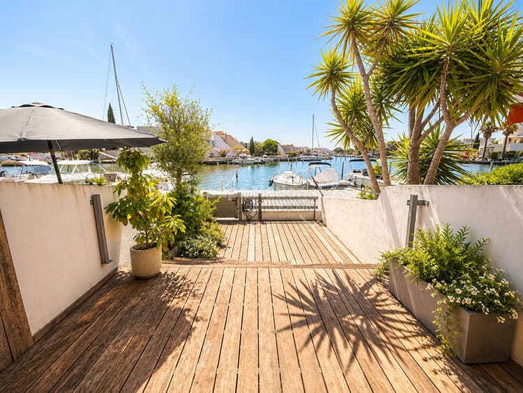 Marina rez-de-chaussée duplex P3 cabine plein Sud 72m²