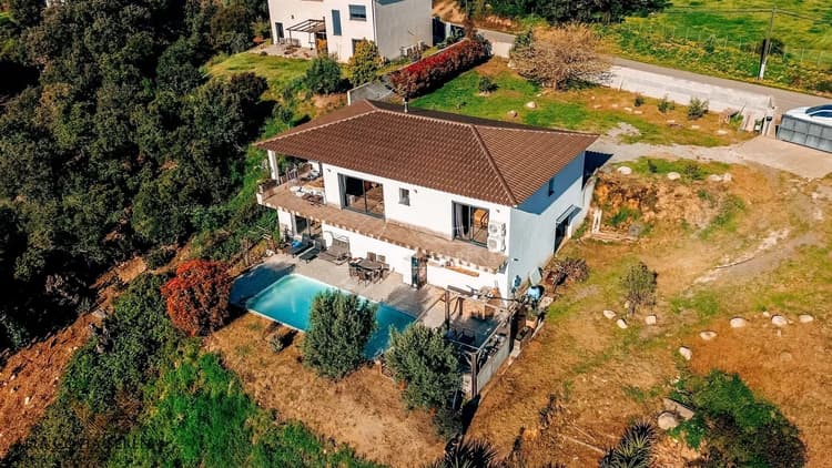 MAISON INDIVIDUELLE AVEC GARAGE - PRUNELLI DI FIUMORBU