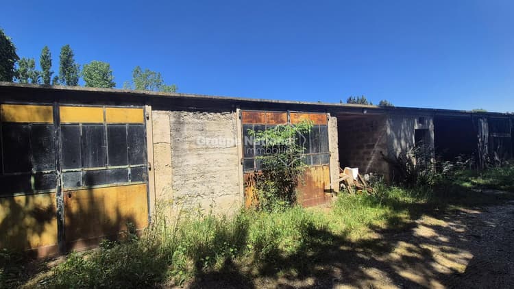 BEAUMES DE VENISE - MAISON 120 M² A RENOVER SUR 6300 M² DE TERRA
