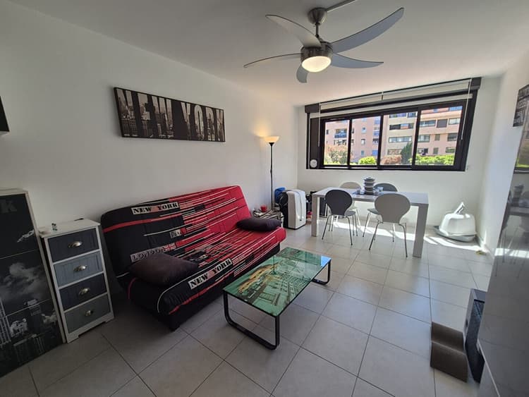 FREJUS Studio avec garage et cave