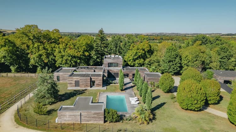 PROPRIÉTÉ CONTEMPORAINE SUR LES RIVES DE LA CHARENTE