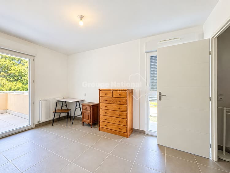 Appartement Orange 2 pièce(s) 42 m2 ,1 chambre, ascenseur, balcon, garage et place de parking