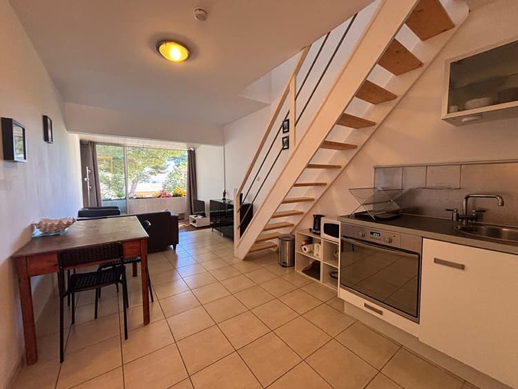 A VENDRE APPARTEMENT T2 EN DUPLEX AVEC PARKING A LA COURRONNE