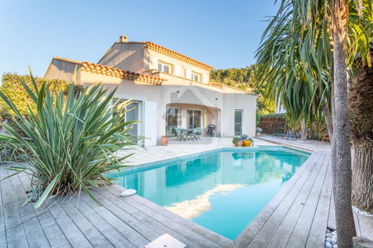 Magnifique Maison meublée au centre de Carry Le Rouet 5 pièces 124.91…