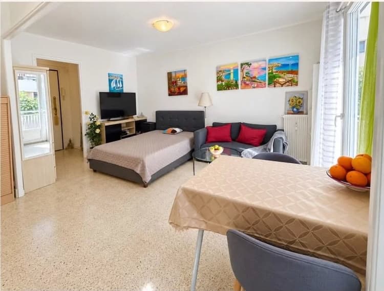 STUDIO MEUBLÉ À VENDRE À ANTIBES – 26,47 M² AVEC CAVE – CENTRE-VILLE, PLAGES ET PORT VAUBAN À PROXIMITÉ