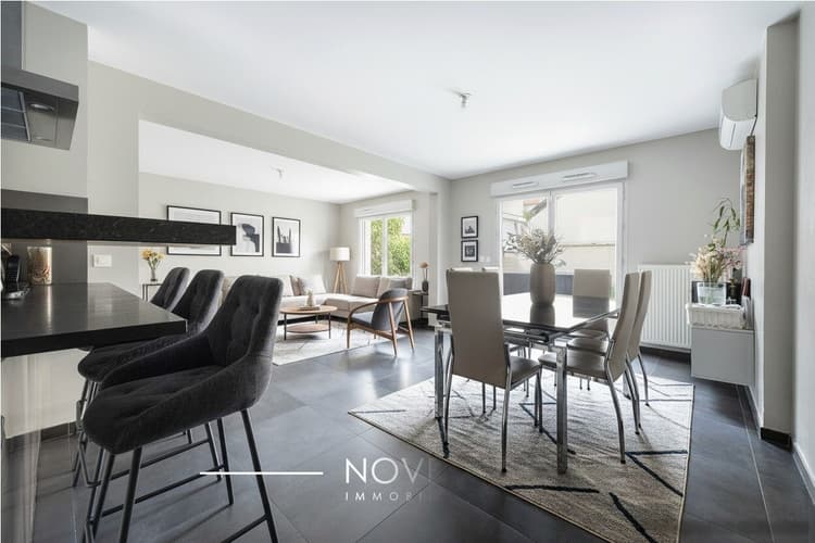 Appartement T6 avec terrase, jardin et garage
