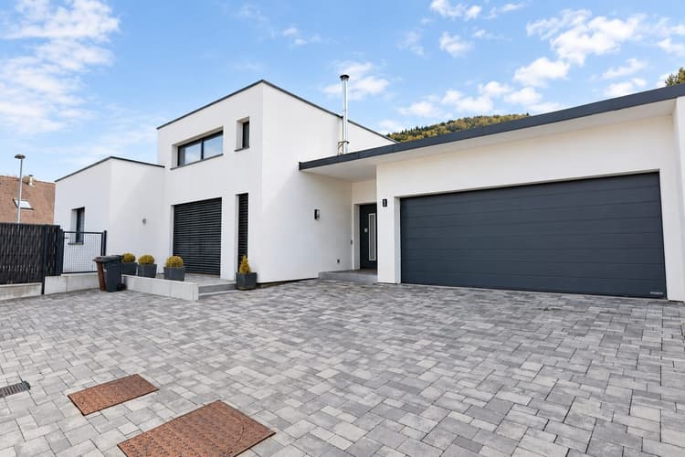 Magnifique Maison de plain-pied avec piscine