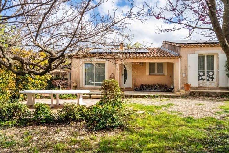 Ensemble immobilier, 250m2, 3ch, piscine et local professionnel - Entre Uzès et Avignon
