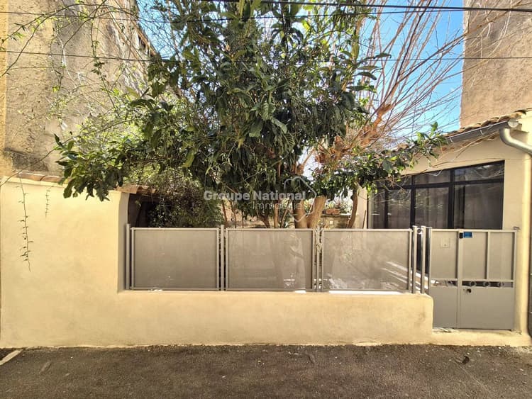 MAZAN - MAISON DE VILLAGE ENTIEREMENT RENOVEE — Maison de ville rénovée avec appartement indépendant et jardin privatif au cœur de Mazan