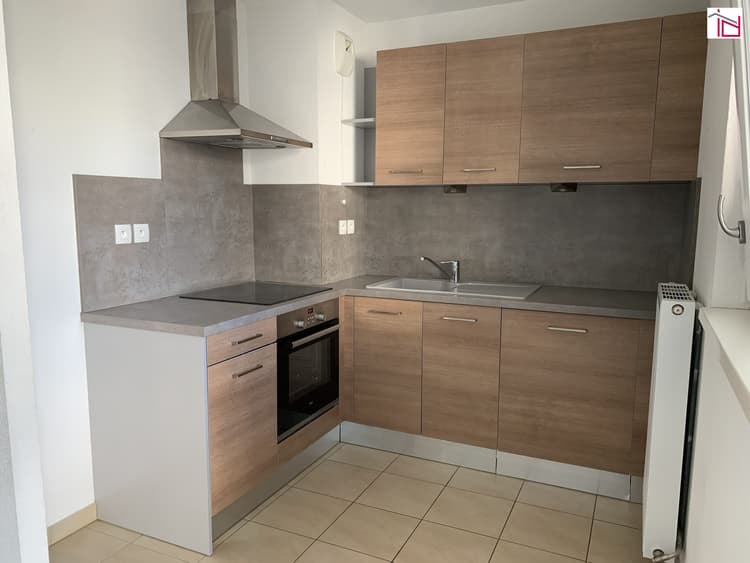 Appartement 3 pieces avec terrasse et garage proche frontiere