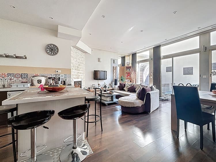 Appartement Cavaillon 3 pièce(s) 78 m2 + patio de 16m²
