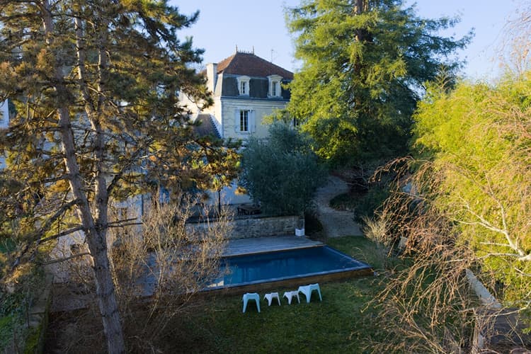 A VENDRE - SUBLIME MAISON DE MAÎTRE AVEC PISCINE - TOUVRE - 11 PIECES…