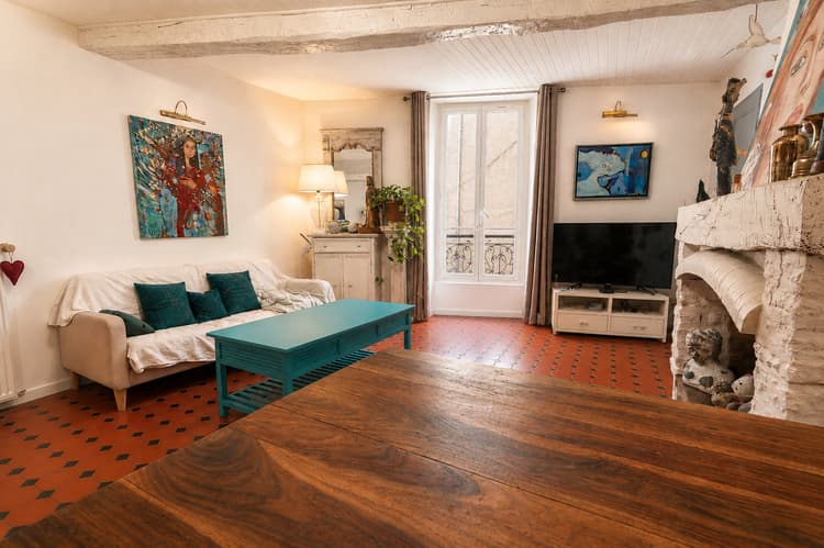 RÉGUSSE - MAISON RÉNOVÉE - DPE A - BELLE CAVE VOÛTÉE