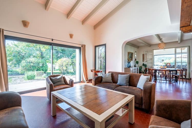 Maison familiale à la rénovation soignée et authentique