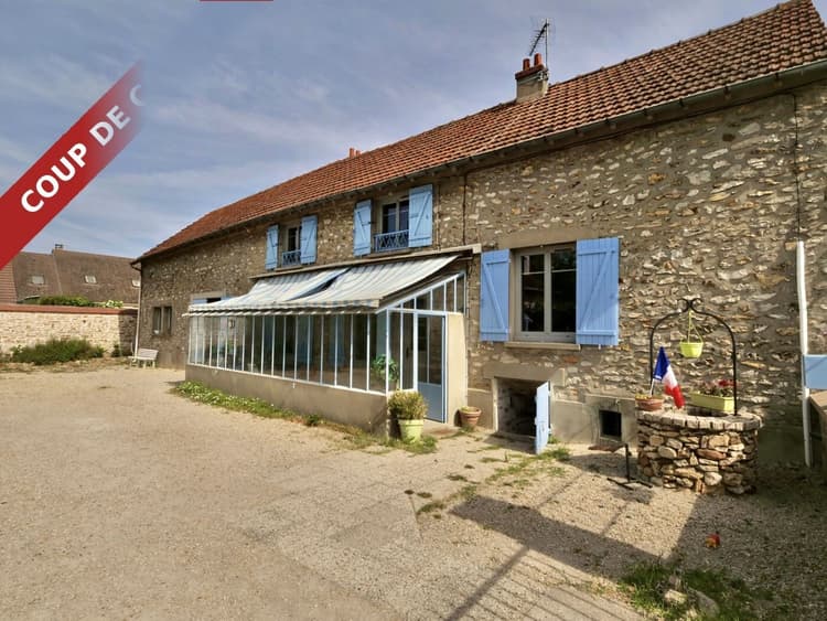 MAISON EN PIERRE