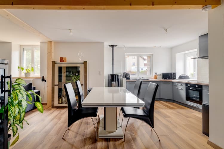 Appartement T4 duplex rénové avec garage