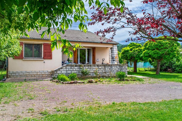 SISTERON Maison de 116 m² sur un terrain de 2 770 m² avec