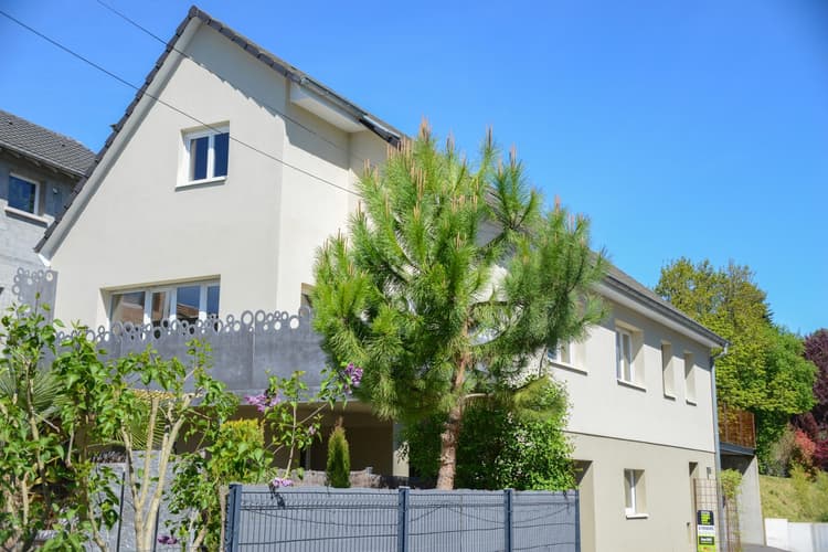 179m², 6 pièces, 4 chambres.