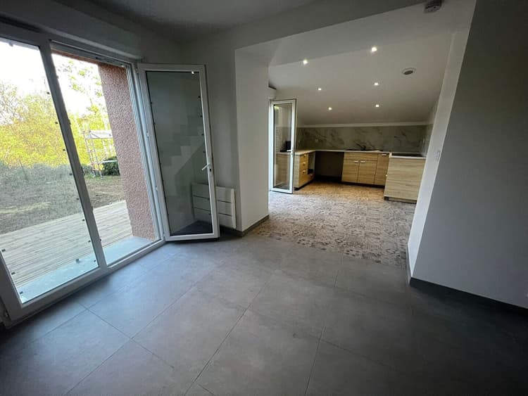 --NOUVEAUTÉ-- MAISON DE VILLE T4 - ST GENIS LAVAL