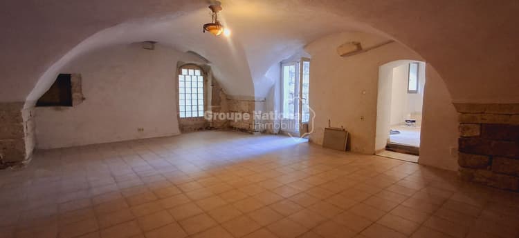 MONTFRIN Maison avec cour