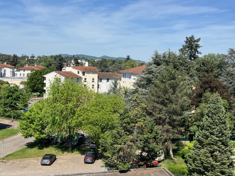 TASSIN-GENETIERES/T3/BALCON/GARAGE FERMÉ/ETAGE ÉLEVÉ