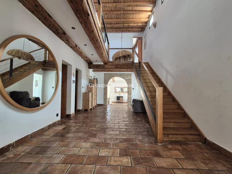 ENTRAIGUES-SUR-LA-SORGUE - SUPERBE VILLA 182 M² SUR 1524 M² DE T
