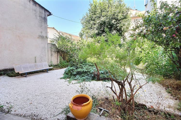 Draguignan centre Immeuble professionnel 222 m² avec ascens