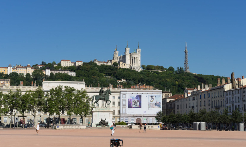 LYON 06
